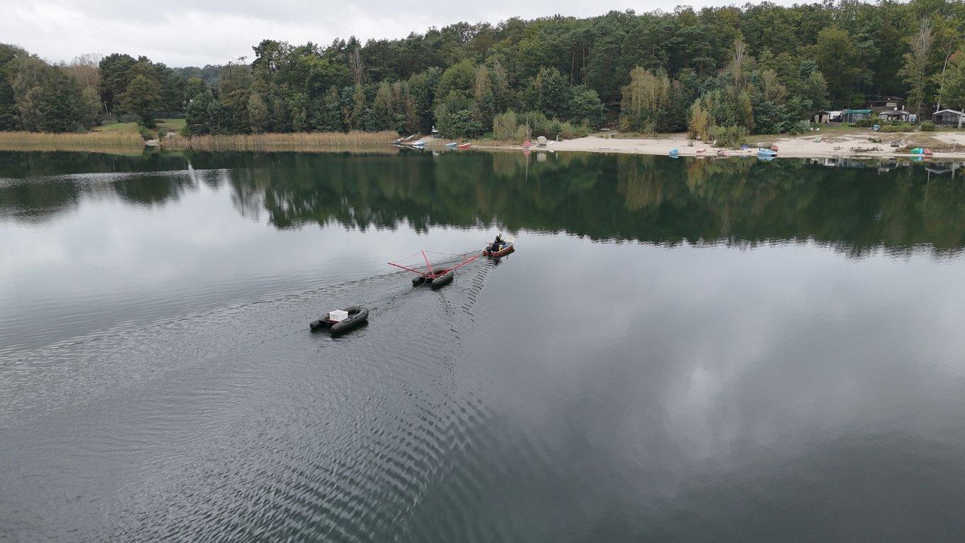 Geophysics in practice: FloaTEM is a transient electromagnetic method for data acquisition on water and is a further development of the land based tTEM system but with the system towed behind a boat.